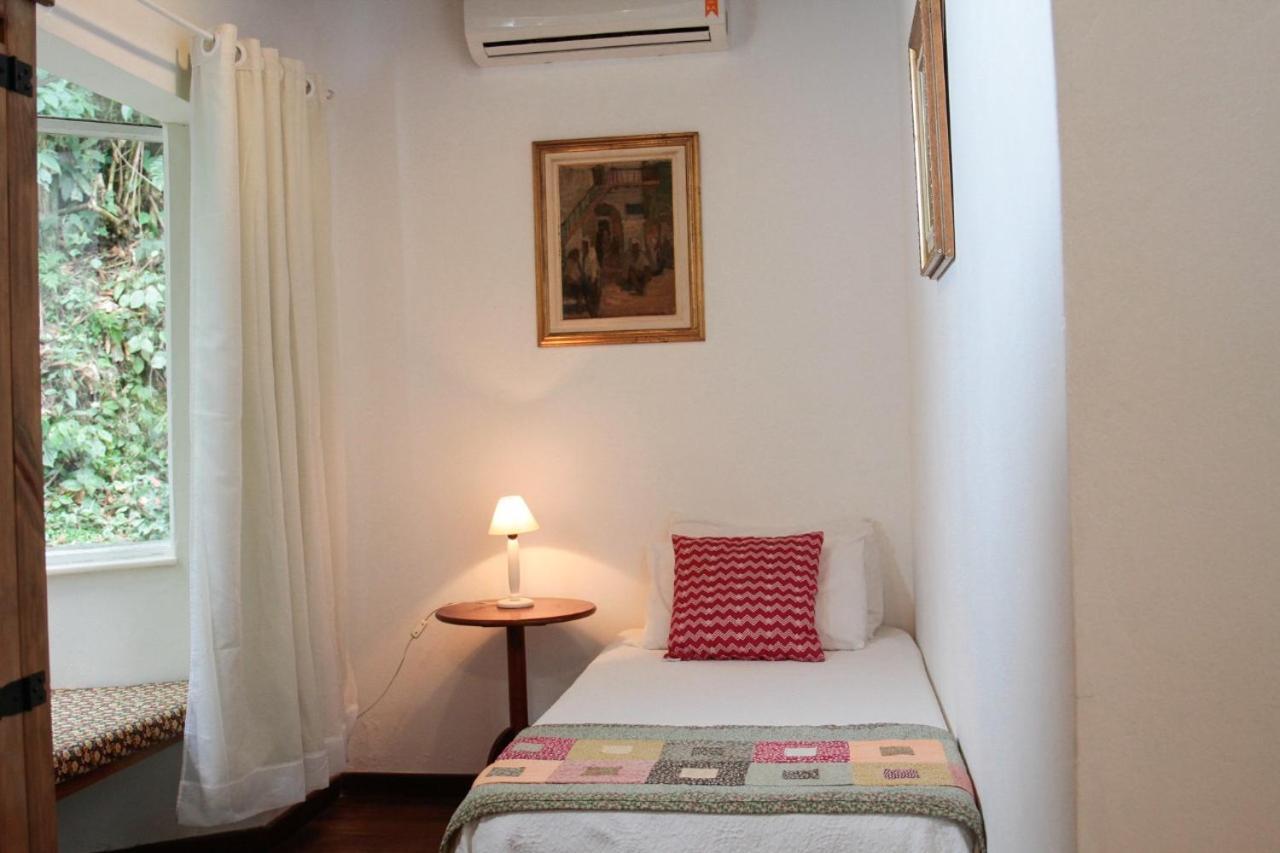 Pequena Suecia Hotel เปเนโด ภายนอก รูปภาพ